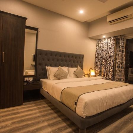 Encore Suites Goa Панаджи Екстериор снимка