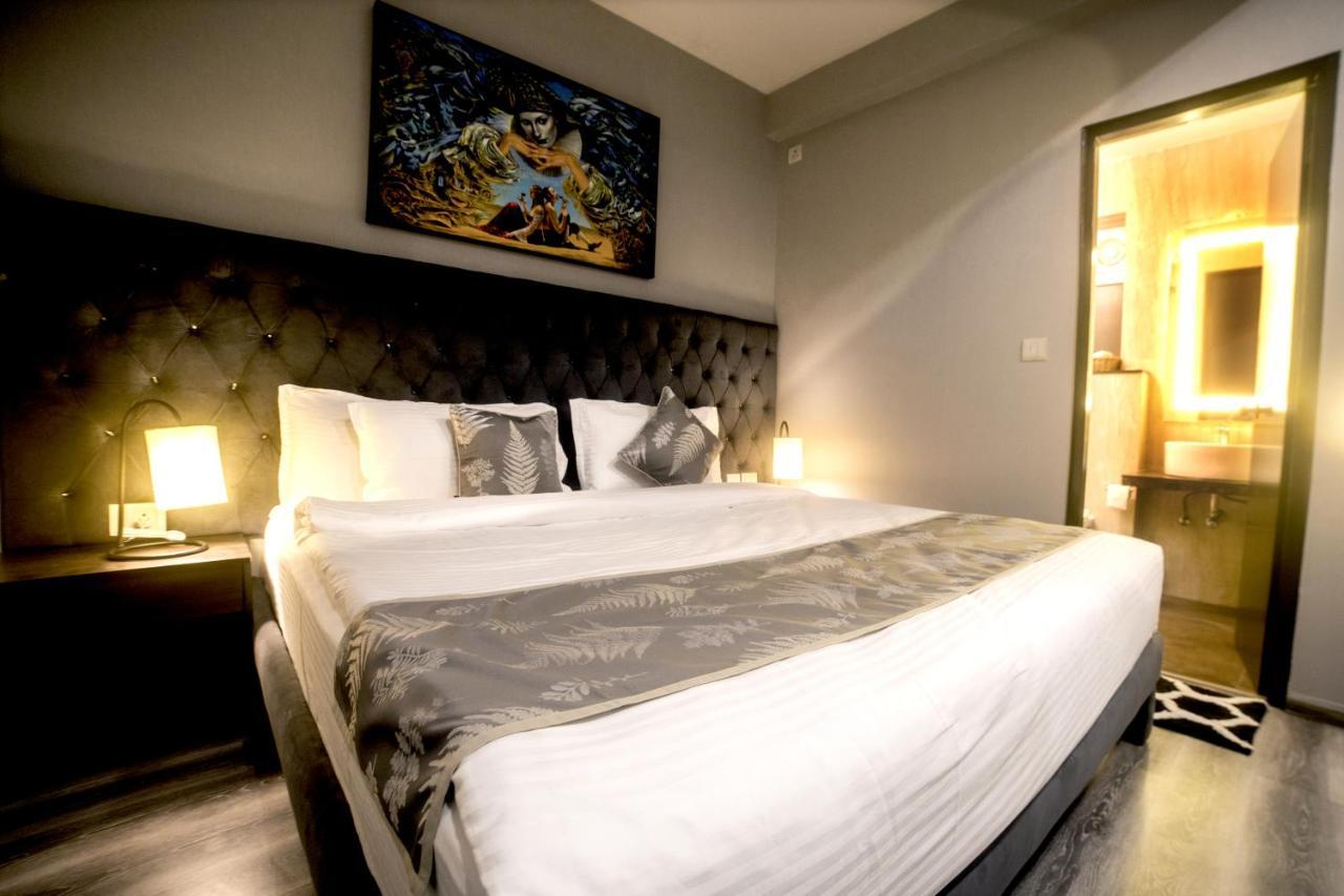 Encore Suites Goa Панаджи Екстериор снимка
