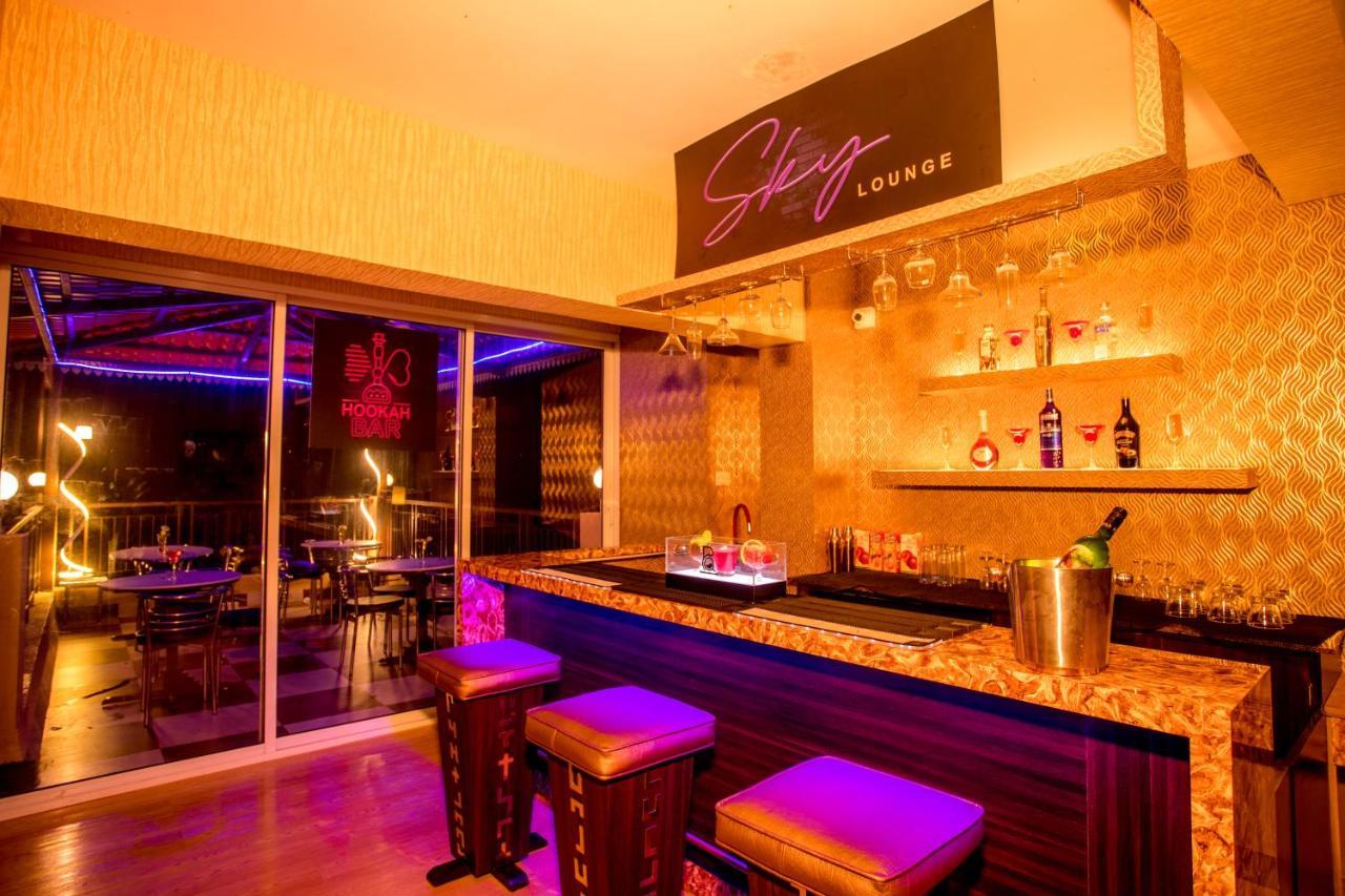 Encore Suites Goa Панаджи Екстериор снимка